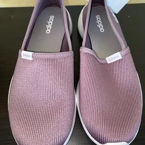 NEW Women's Adidas Shoe 
just like in the photos.